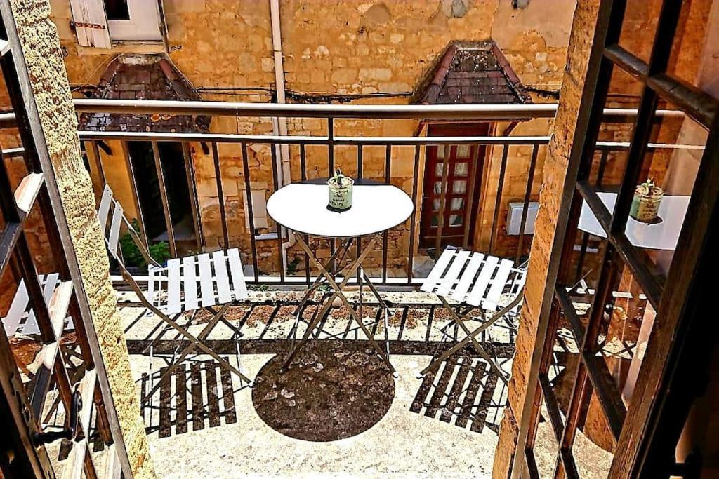 Demeure Du Xiiie-Xive S. Dans La Cite Medievale. Gourdon Extérieur photo